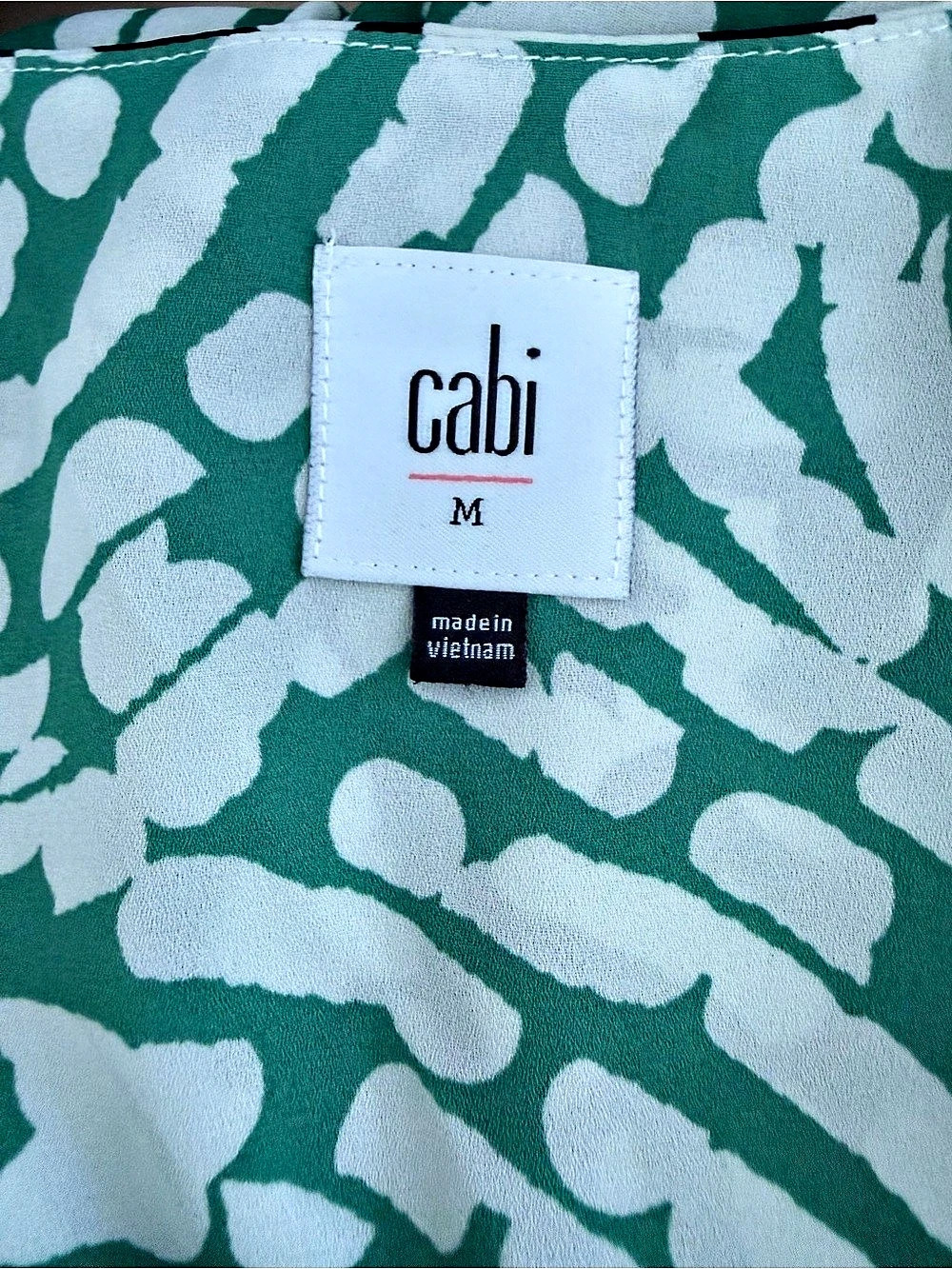 Cabi Abstract top - Picture 2 of 3